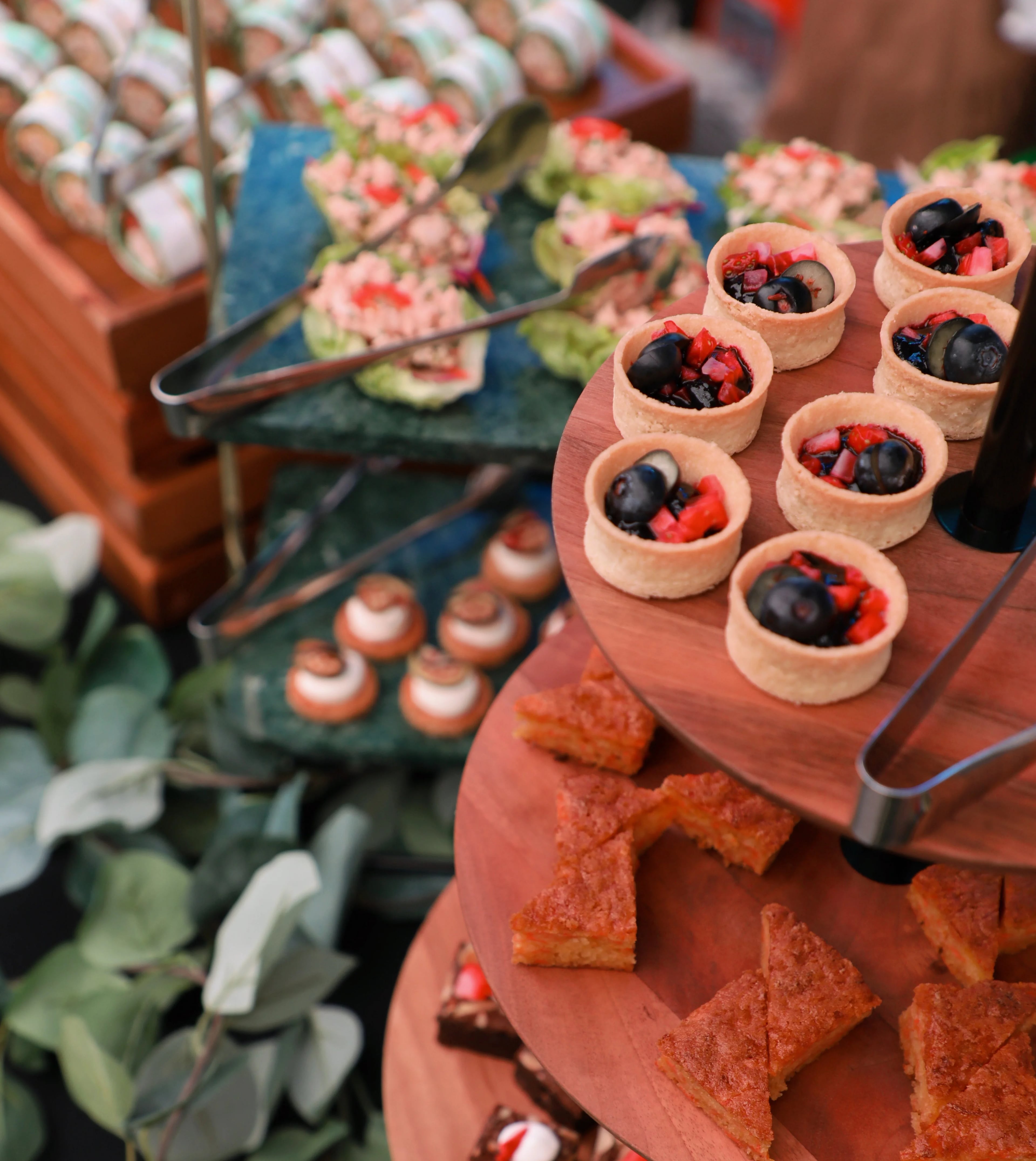 Sweet canapés beautifully plated for Dubai dessert catering